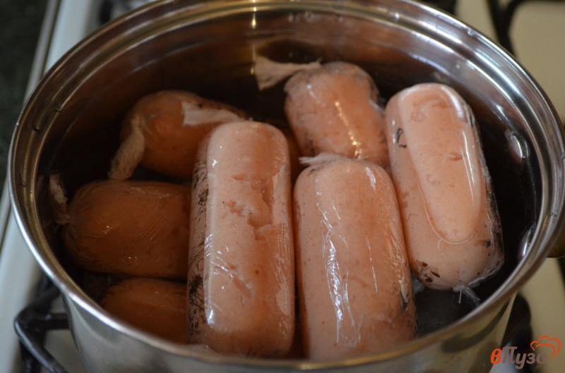 Фото приготовление рецепта: Домашние сосиски из курицы шаг №6