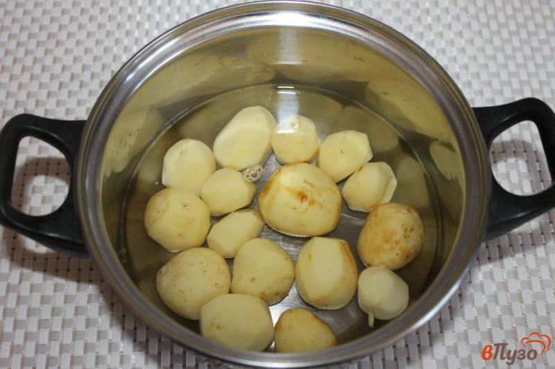Фото приготовление рецепта: Молодой картофель с кабачком на шпажках шаг №2