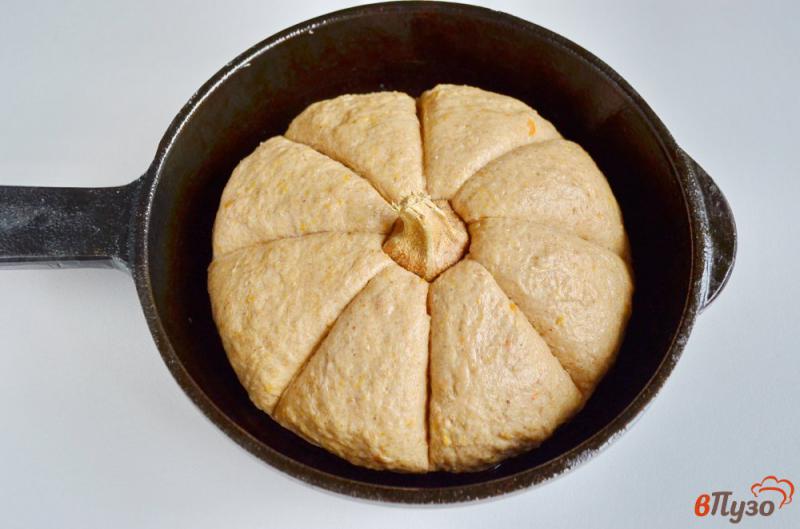 Фото приготовление рецепта: Тыквенный хлеб с гречневой мукой шаг №8