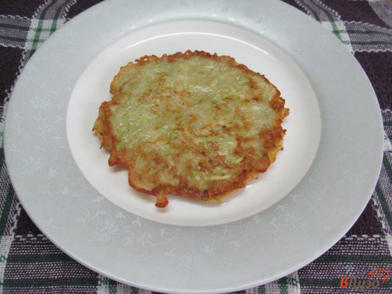 Фото приготовление рецепта: Закусочный торт из кабачка с шампиньоном шаг №7