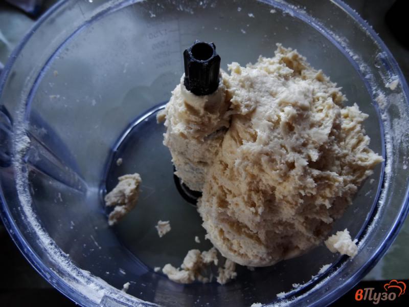 Фото приготовление рецепта: Песочный пирог с щавелем шаг №7