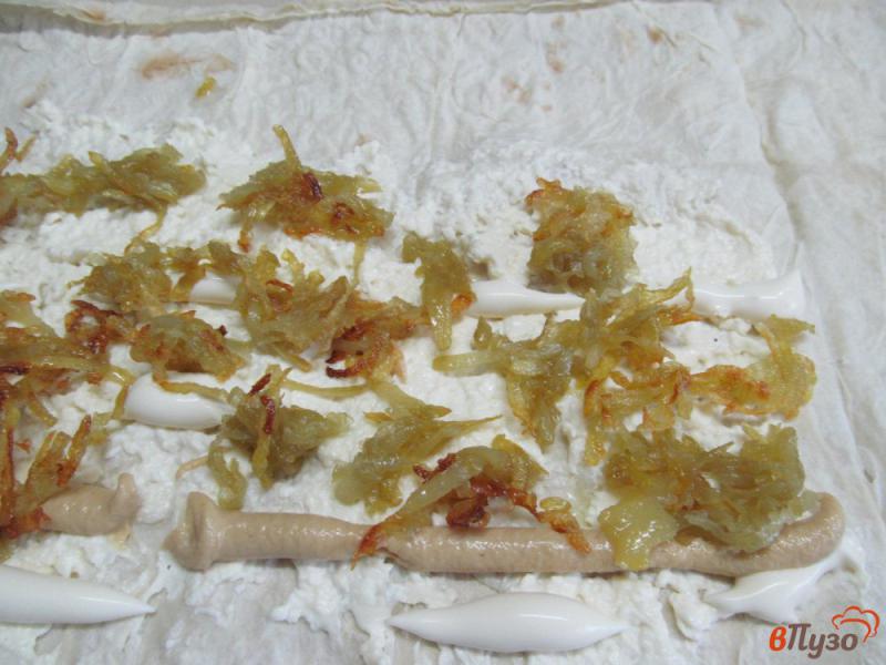 Фото приготовление рецепта: Рулет из лаваша с начинкой из жареного картофеля и бужениной шаг №5