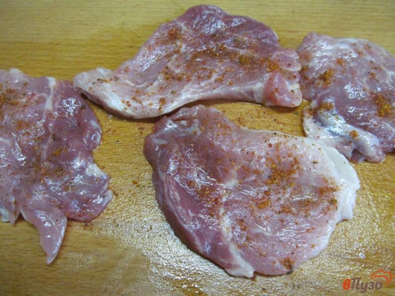 Фото приготовление рецепта: Свинина гриль под соусом из клюквы с апельсином шаг №2