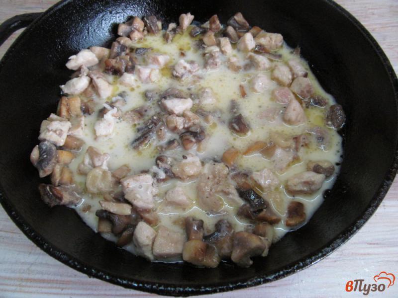 Фото приготовление рецепта: Картофельная запеканка с грибным соусом шаг №8