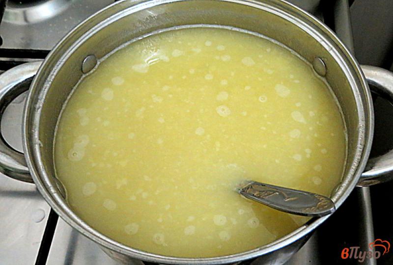 Фото приготовление рецепта: Картофельно-чесночный суп шаг №3