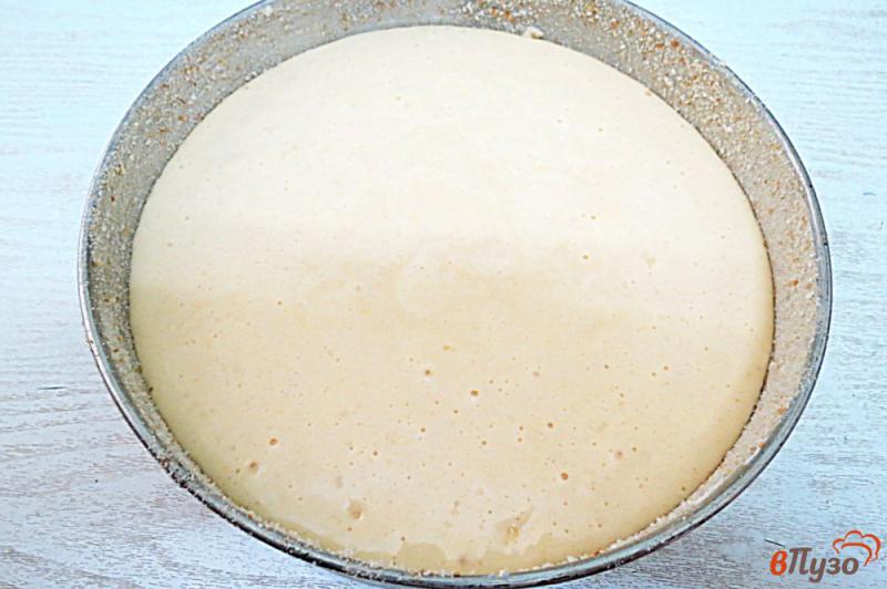 Фото приготовление рецепта: Бисквит с ревенем шаг №8