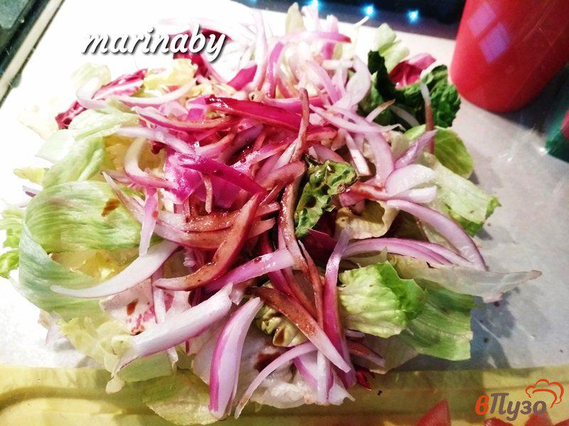 Фото приготовление рецепта: Овощной салат с сыром фета шаг №2