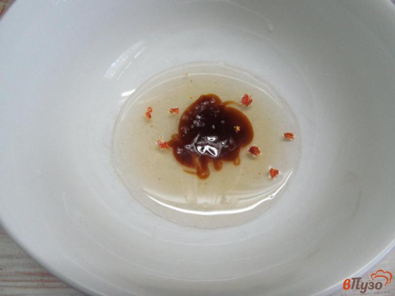 Фото приготовление рецепта: Тайский томатный салат шаг №2