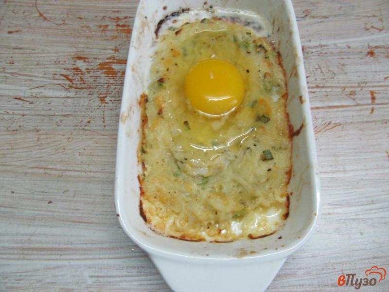 Фото приготовление рецепта: Картофель с яйцом в духовке шаг №4