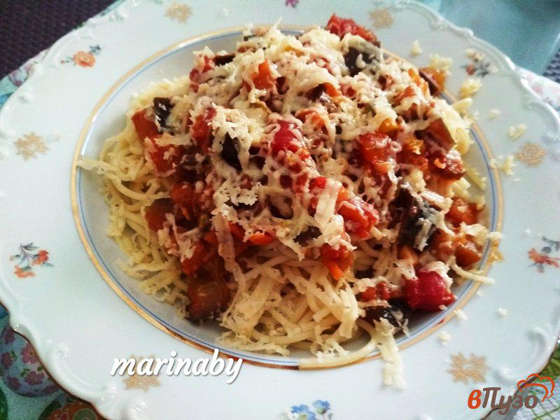 Фото приготовление рецепта: Спагетти с овощым соусом шаг №9