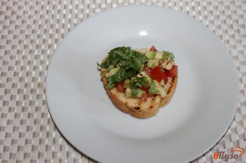 Фото приготовление рецепта: Бутерброды с овощной начинкой и авокадо шаг №5