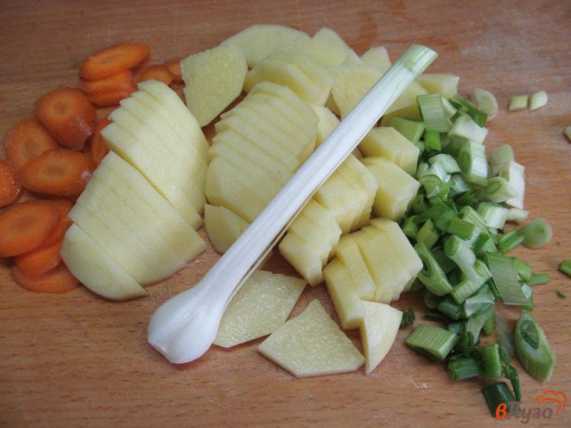 Фото приготовление рецепта: Суп на курином бульоне с шашлычками шаг №2