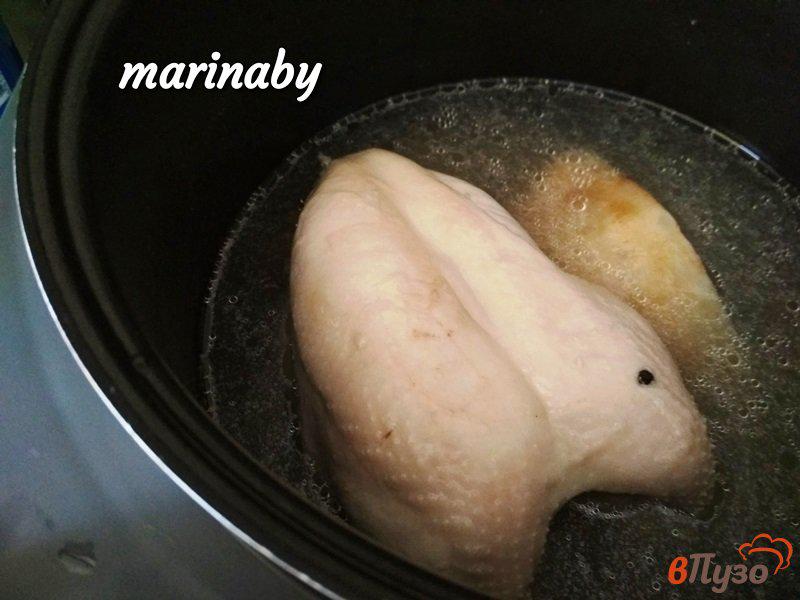 Фото приготовление рецепта: Салат из корневого сельдерея и куриного филе шаг №1
