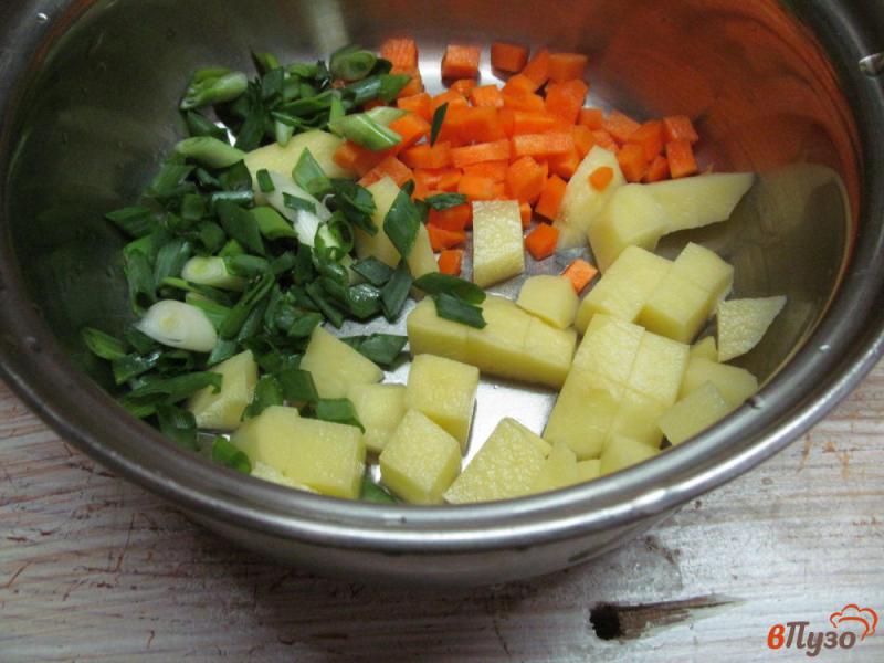 Фото приготовление рецепта: Овощной суп со свеклой и молодой капустой шаг №1
