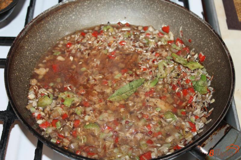 Фото приготовление рецепта: Рис ассорти с овощами на сковороде шаг №6