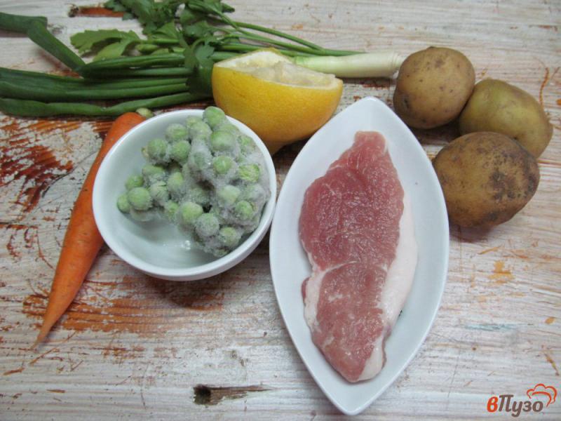 Фото приготовление рецепта: Свиная отбивная с овощным салатом шаг №1
