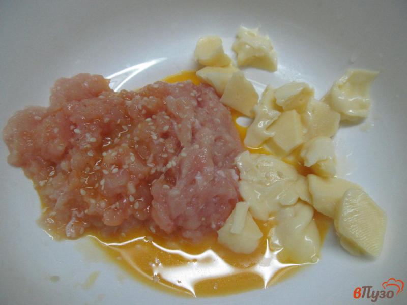 Фото приготовление рецепта: Куриные котлеты с сыром моцарелла шаг №1