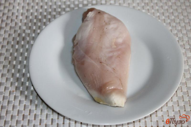 Фото приготовление рецепта: Куриная грудка фаршированная лососем шаг №1