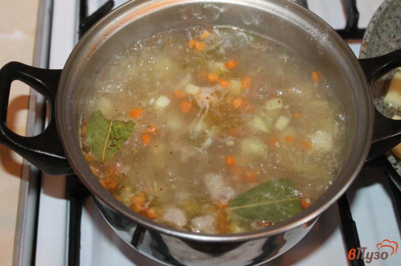 Фото приготовление рецепта: Суп с кабачком и свининой шаг №6