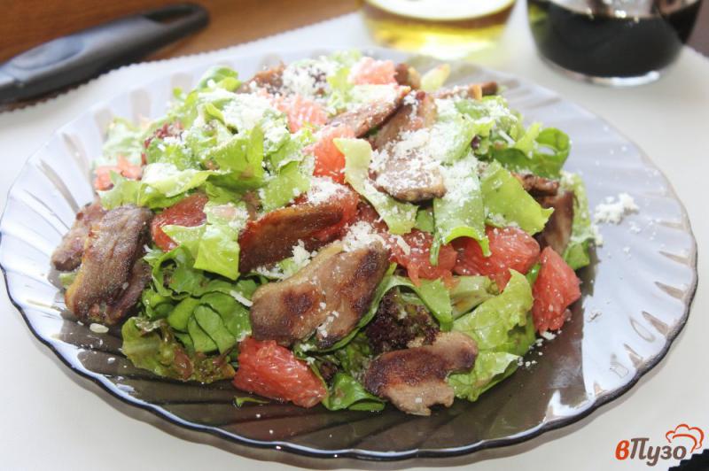 Фото приготовление рецепта: Салат с мясом и грейпфрутом шаг №6
