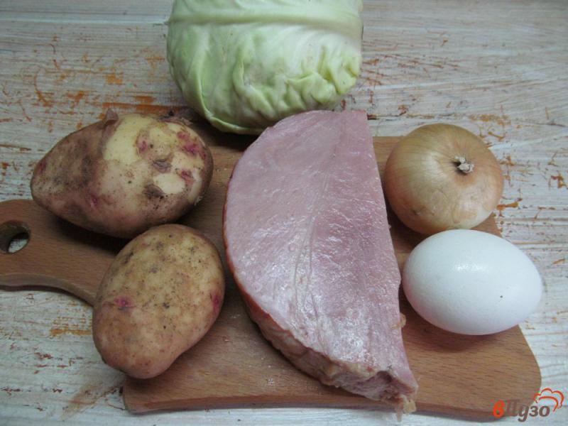 Фото приготовление рецепта: Капустный хаш с картофелем и ветчиной шаг №1