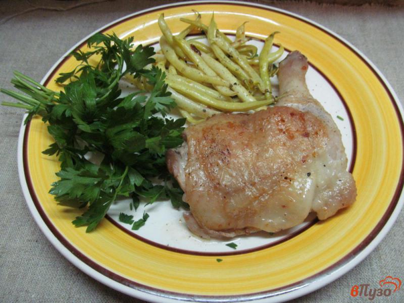 Фото приготовление рецепта: Куриный окорочок с фасолью в мультиварке шаг №5