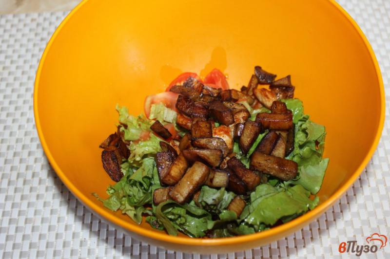 Фото приготовление рецепта: Салат с баклажаном и куриным филе шаг №6