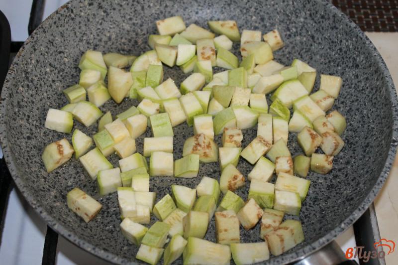 Фото приготовление рецепта: Салат из черри и кабачков шаг №1