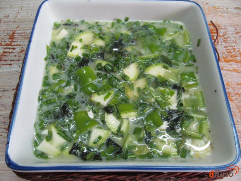 Фото приготовление рецепта: Омлет с зелеными овощами шаг №4
