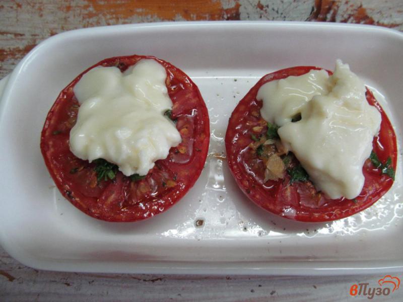Фото приготовление рецепта: Запеченные помидоры с сыром моцарелла шаг №4