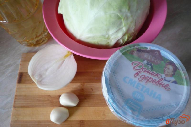 Фото приготовление рецепта: Молодая капуста с рубленным яйцом шаг №1