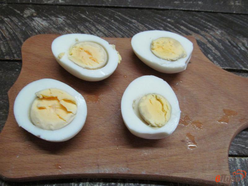 Фото приготовление рецепта: Закуска из яйца с куриным паштетом шаг №1