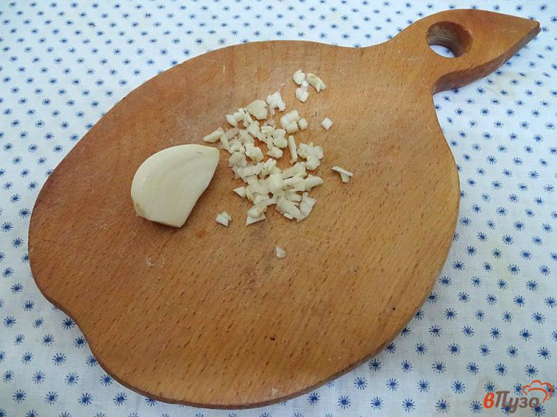 Фото приготовление рецепта: Фасоль стручковая в сметанно- чесночном соусе соусе шаг №3