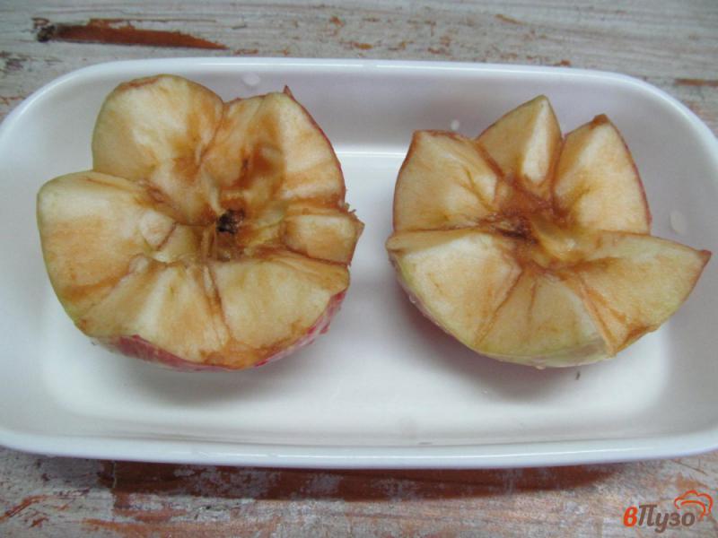 Фото приготовление рецепта: Печеные яблоки под коньяком и медом шаг №2