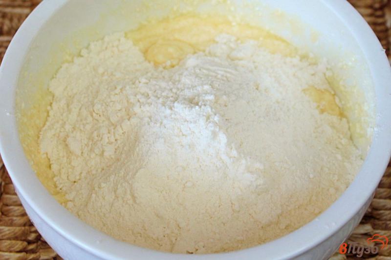 Фото приготовление рецепта: Творожное печенье с корицей шаг №4