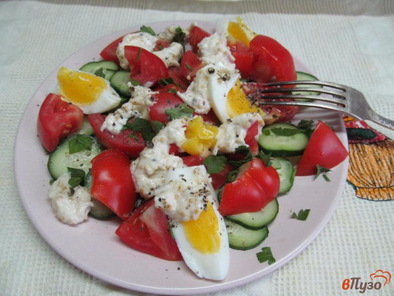 Фото приготовление рецепта: Овощной салат под соусом из сельдерея шаг №4