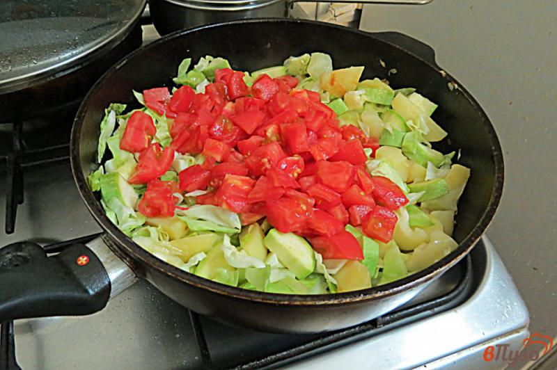 Фото приготовление рецепта: Овощное рагу с куриными ножками шаг №10