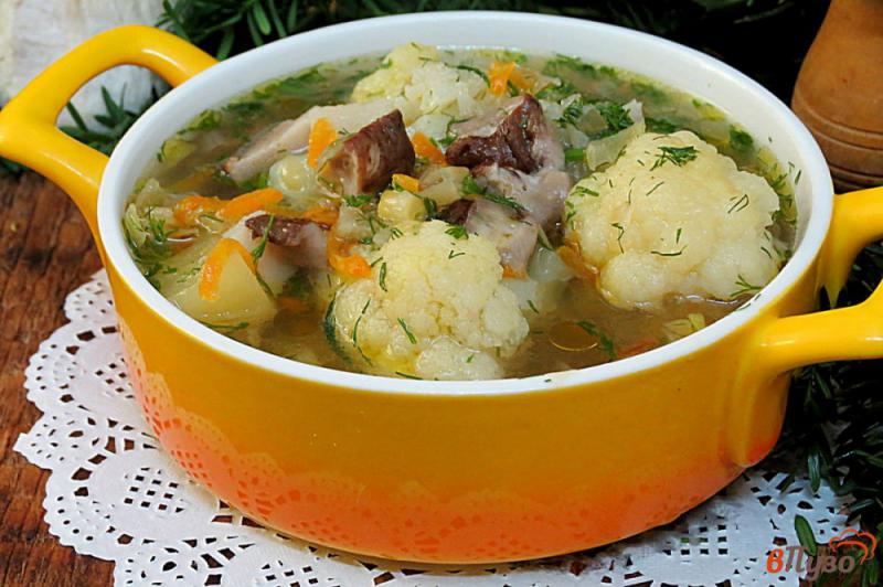 Фото приготовление рецепта: Суп с белыми грибами и цветной капустой шаг №8
