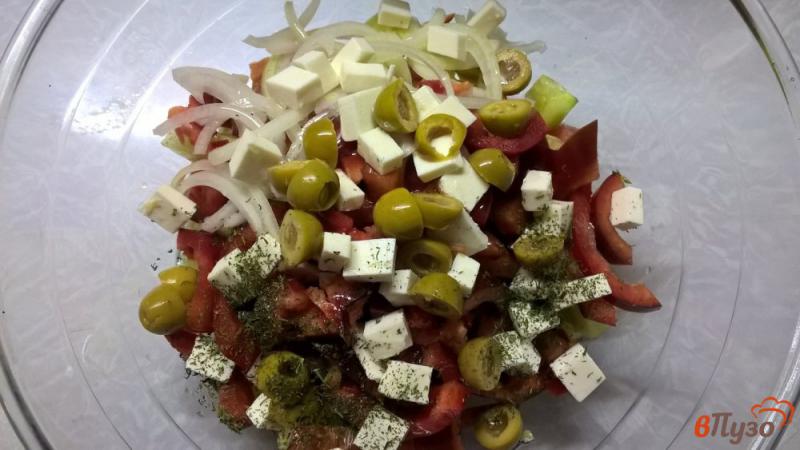 Фото приготовление рецепта: Салат греческий шаг №3