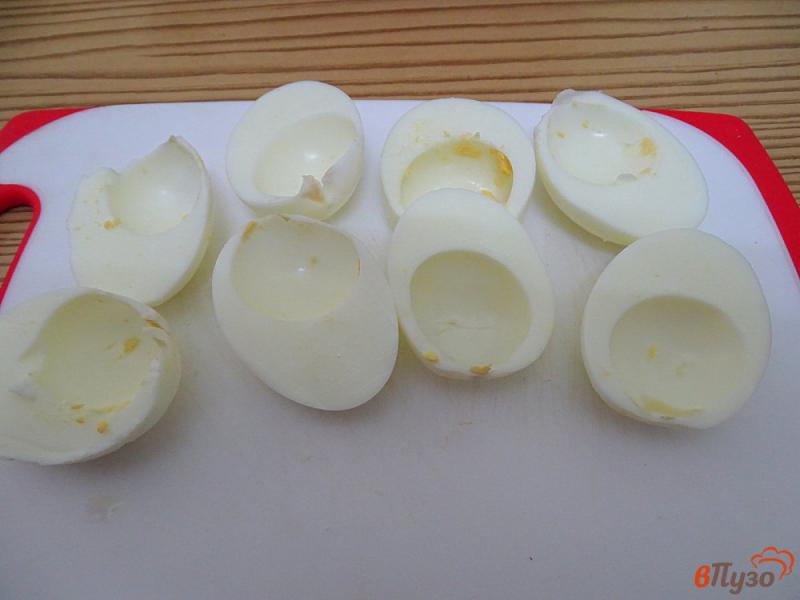 Фото приготовление рецепта: Яйца фаршированные печенью шаг №5