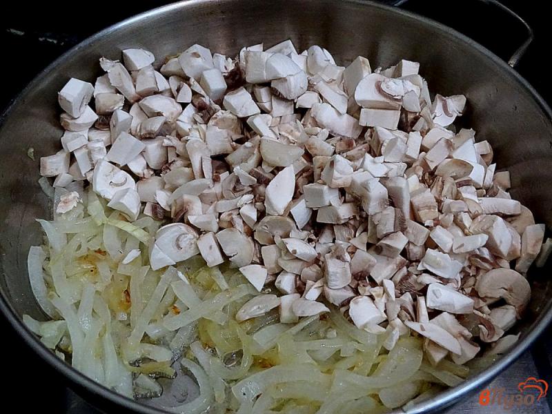 Фото приготовление рецепта: Баклажаны фаршированные грибами по - гречески шаг №4