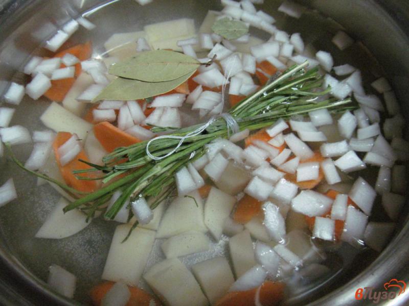 Фото приготовление рецепта: Овощной суп с рыбными клецками шаг №2
