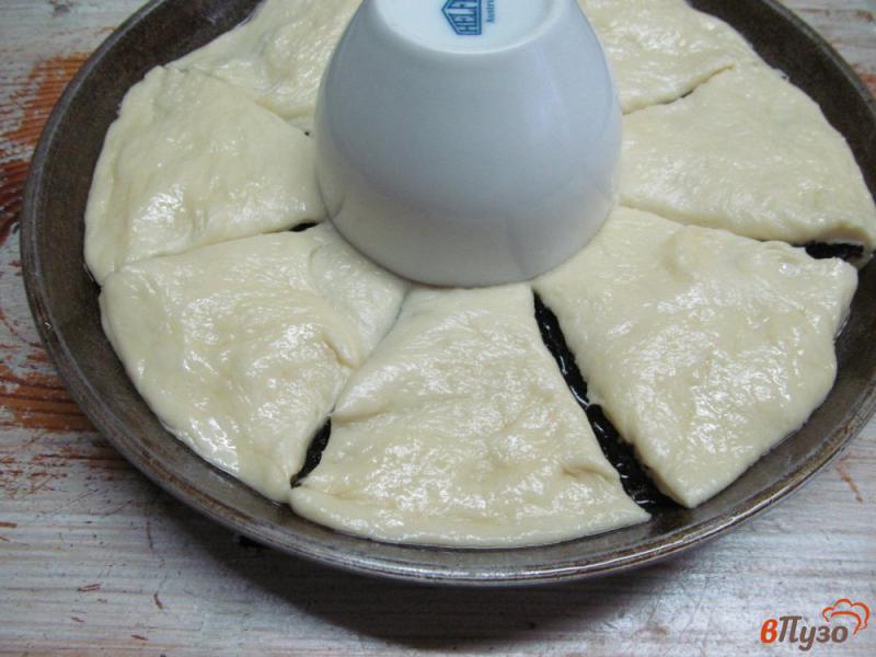 Фото приготовление рецепта: Пирог с маком орехами и шоколадной пастой шаг №11