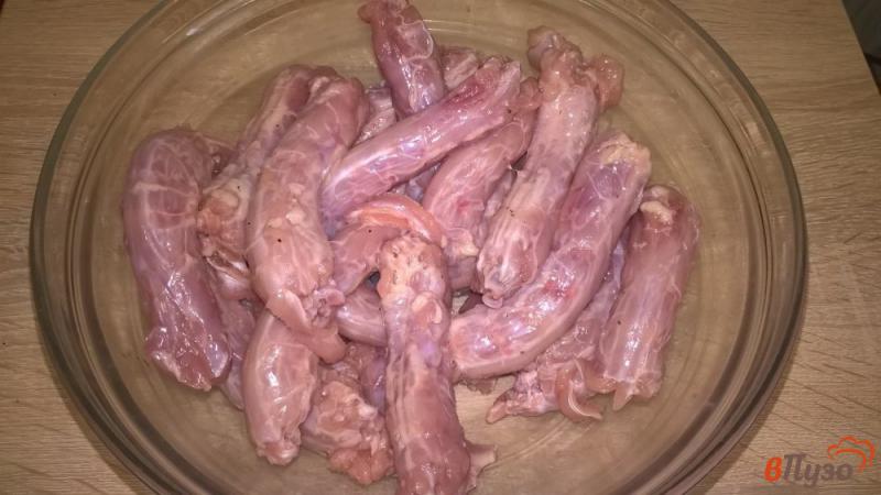 Фото приготовление рецепта: Куриные шейки запеченные в духовке шаг №1