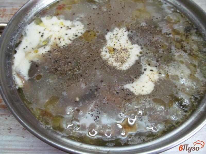 Фото приготовление рецепта: Суп с перловкой и шампиньоном шаг №5