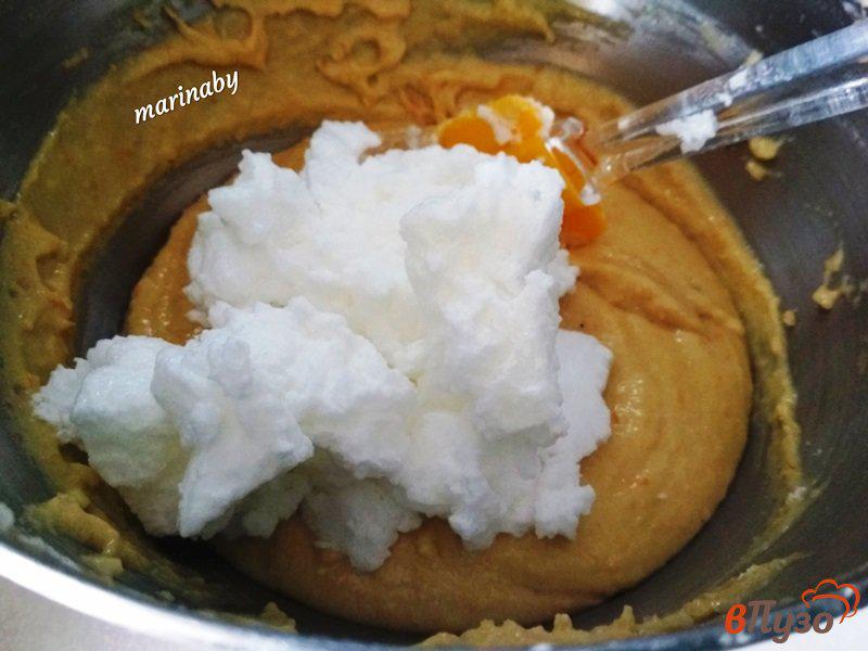 Фото приготовление рецепта: Апельсиново-миндальный бисквит шаг №7