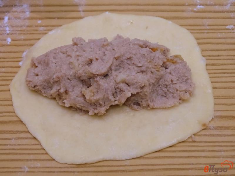 Фото приготовление рецепта: Пирожки с куриными желудками и картофелем шаг №17