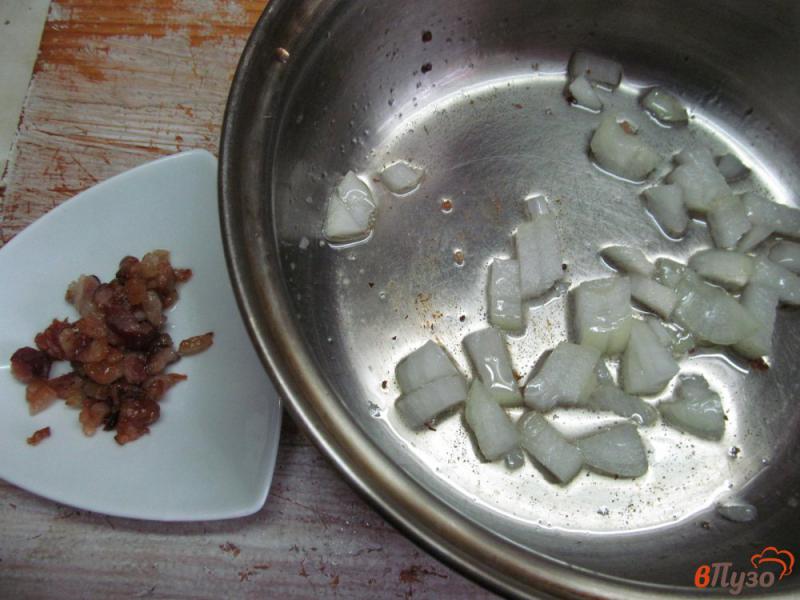 Фото приготовление рецепта: Крем-суп из капусты романеско и картофеля с кукурузой и беконом шаг №2