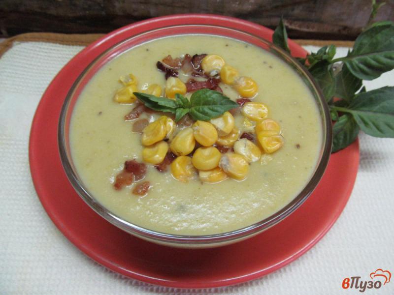 Фото приготовление рецепта: Крем-суп из капусты романеско и картофеля с кукурузой и беконом шаг №6