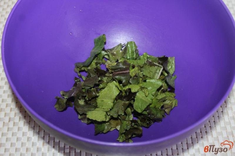 Фото приготовление рецепта: Легкий салат из помидоров черри с болгарским перцем и фетой шаг №1